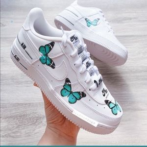 Meet your Posher, Yaneth